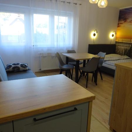 Apartamenty Gosciniec Re-Max Mrzeżyno Eksteriør bilde