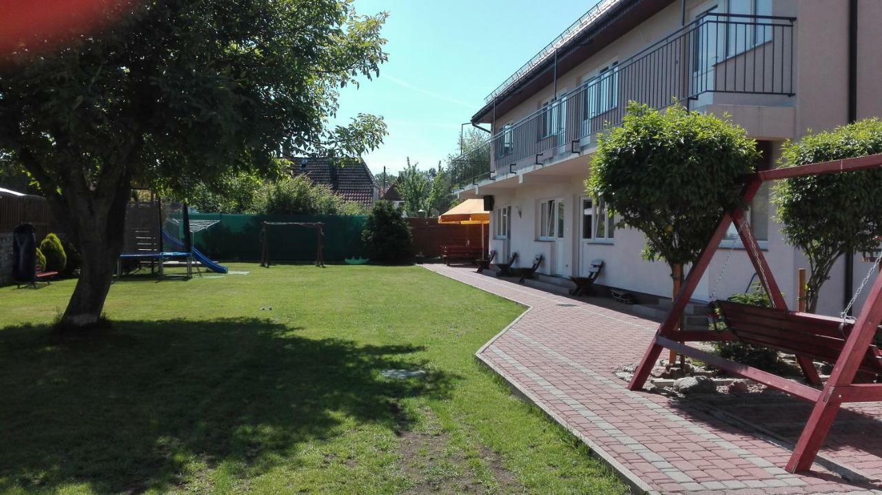 Apartamenty Gosciniec Re-Max Mrzeżyno Eksteriør bilde